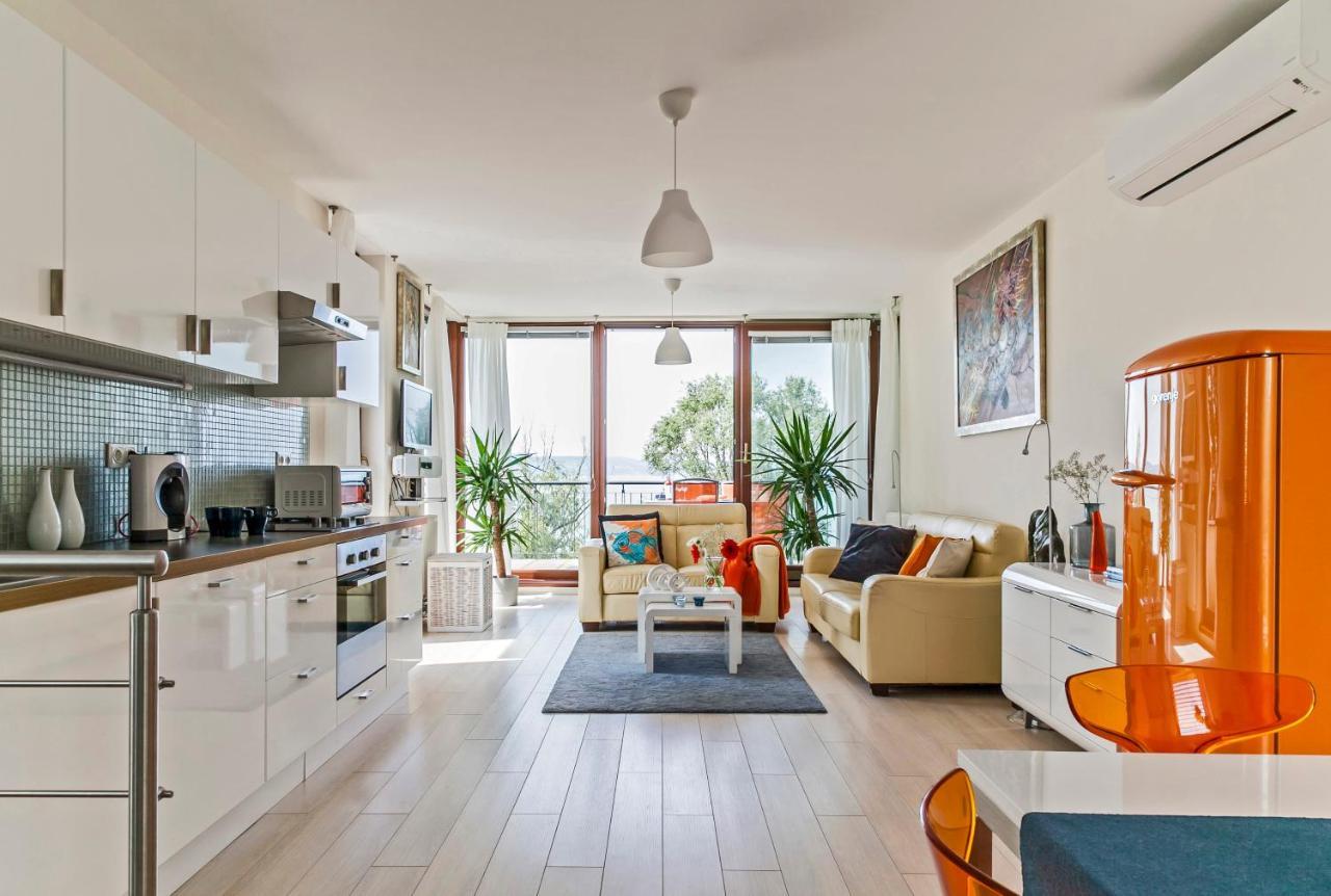 Panoramic Art Apartment With Jacuzzi Balatonlelle Εξωτερικό φωτογραφία