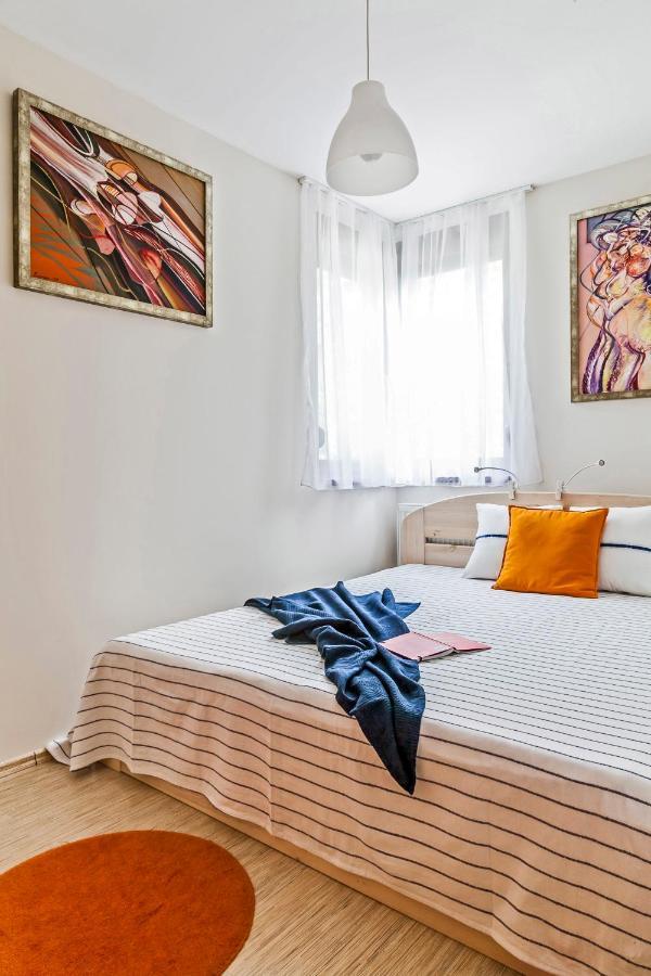 Panoramic Art Apartment With Jacuzzi Balatonlelle Εξωτερικό φωτογραφία