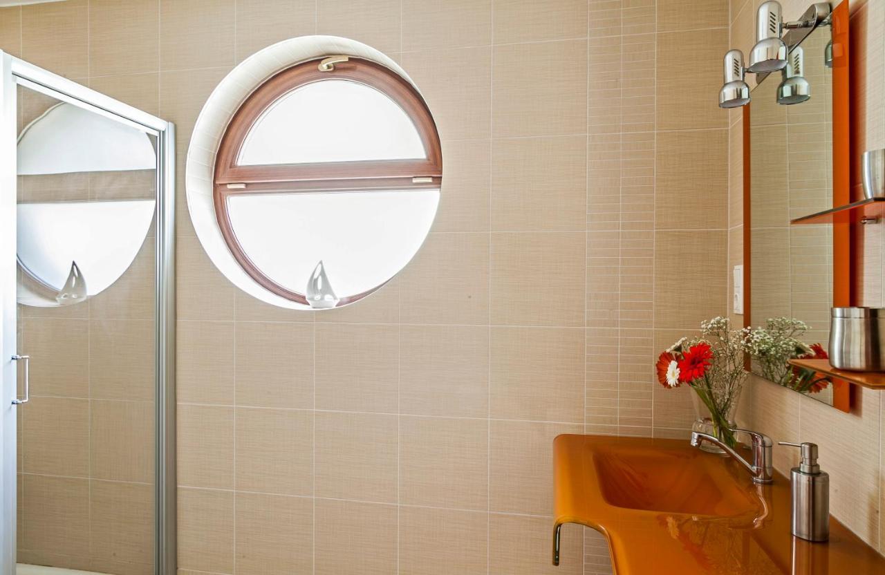 Panoramic Art Apartment With Jacuzzi Balatonlelle Εξωτερικό φωτογραφία